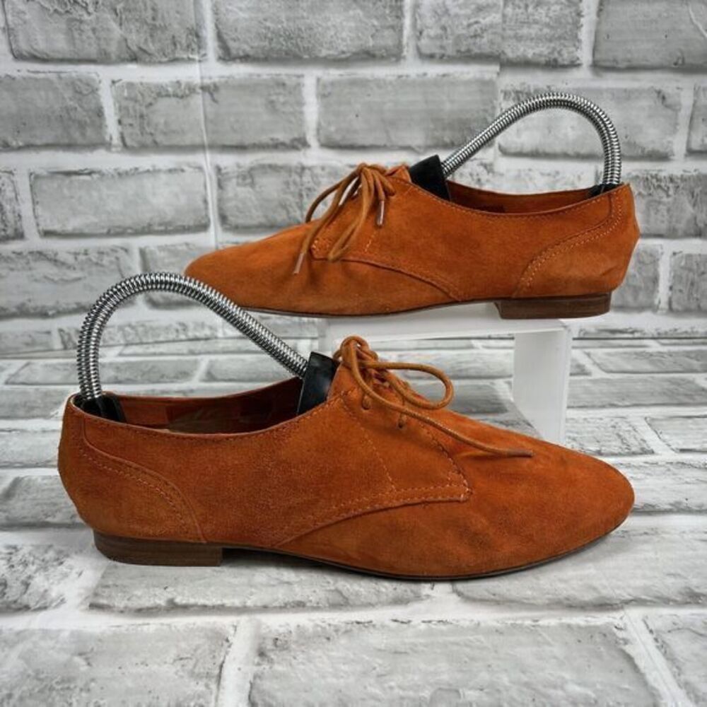 Tosca Blu Women's Size 37/ US 6.5 Orange Suede Flat Lace Up Loafer Oxfords - Picture 1 of 12